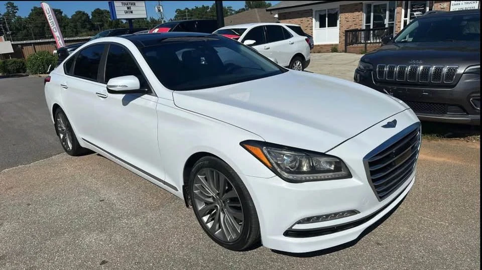 2015 Hyundai Genesis - Image 2 of 19