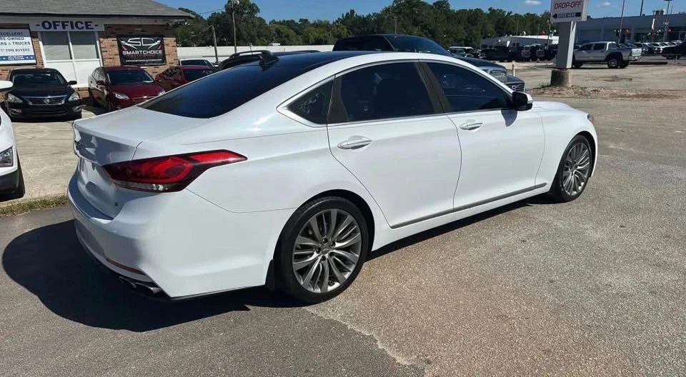 2015 Hyundai Genesis - Image 7 of 19