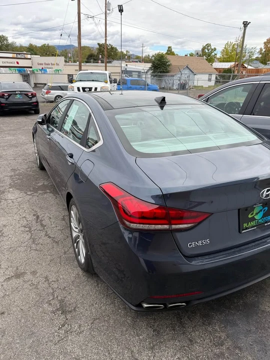 2015 Hyundai Genesis - Image 5 of 10