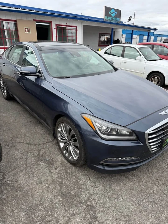 2015 Hyundai Genesis - Image 2 of 10