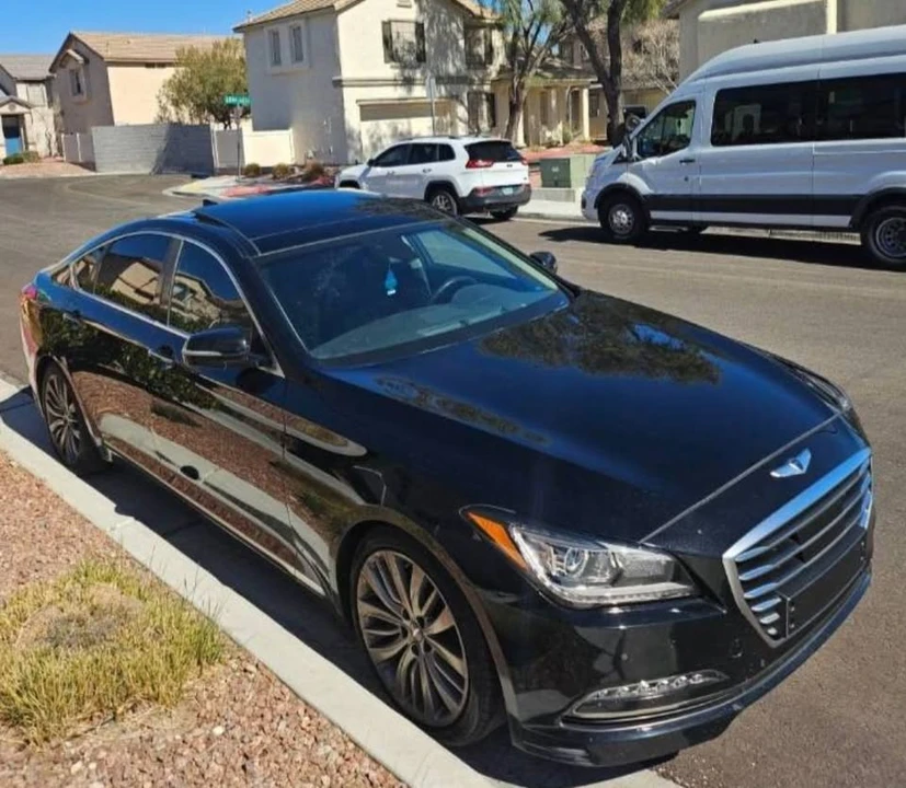 2015 Hyundai Genesis - Image 8 of 19