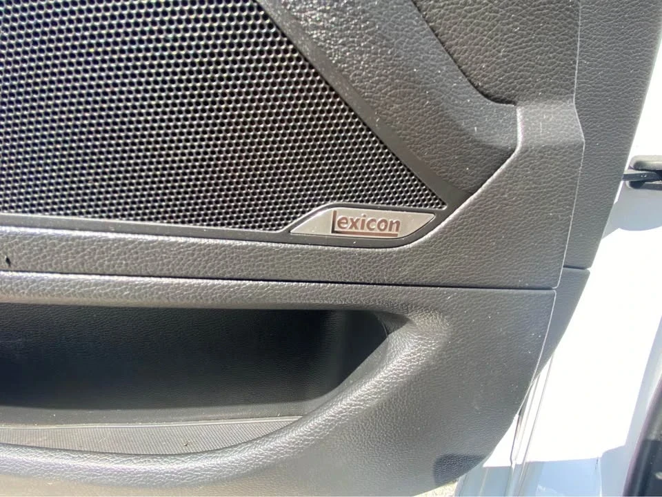 2015 Hyundai Genesis - Image 17 of 17