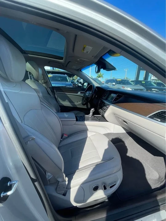 2015 Hyundai Genesis - Image 9 of 15