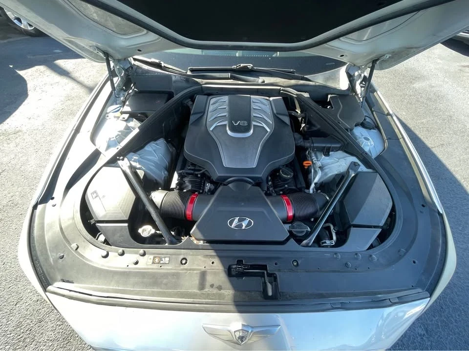 2015 Hyundai Genesis - Image 7 of 15