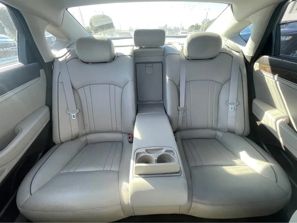 2015 Hyundai Genesis - Image 15 of 15