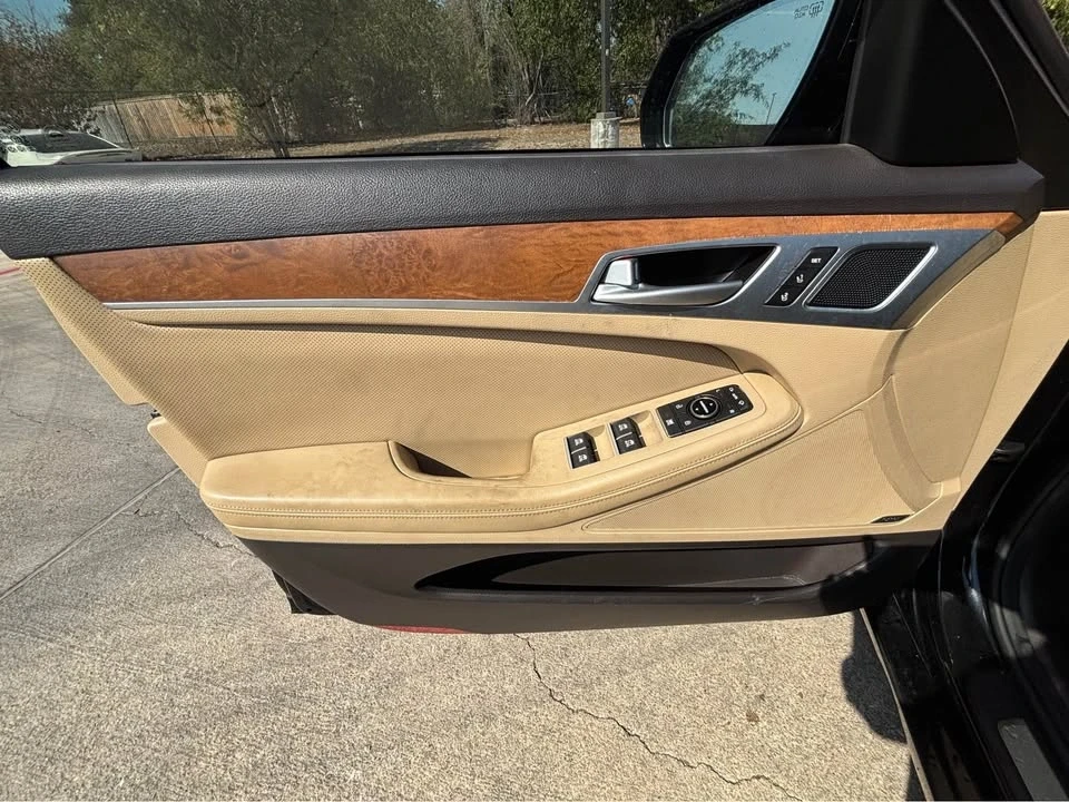 2015 Hyundai Genesis - Image 12 of 12