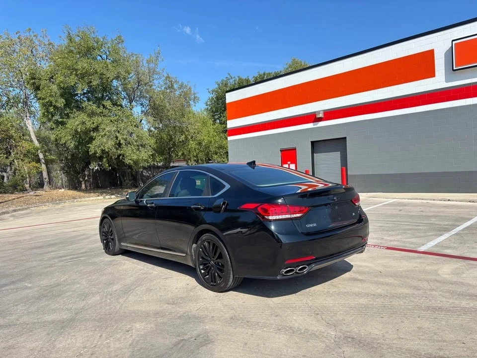 2015 Hyundai Genesis - Image 4 of 12