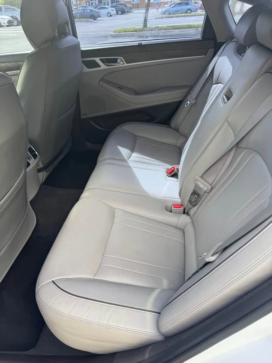 2015 Hyundai Genesis - Image 8 of 13