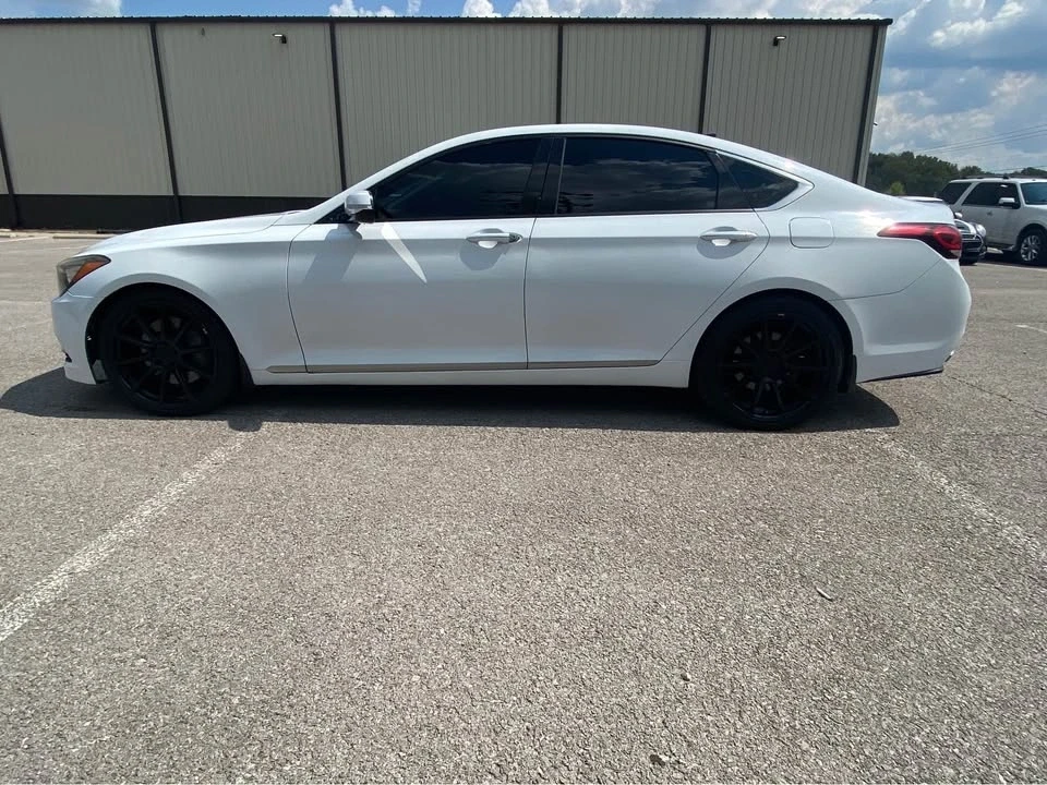 2015 Hyundai Genesis - Image 2 of 17