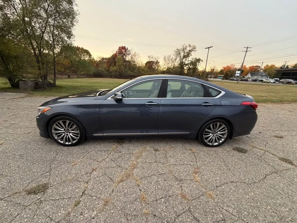2015 Hyundai Genesis - Image 5 of 12