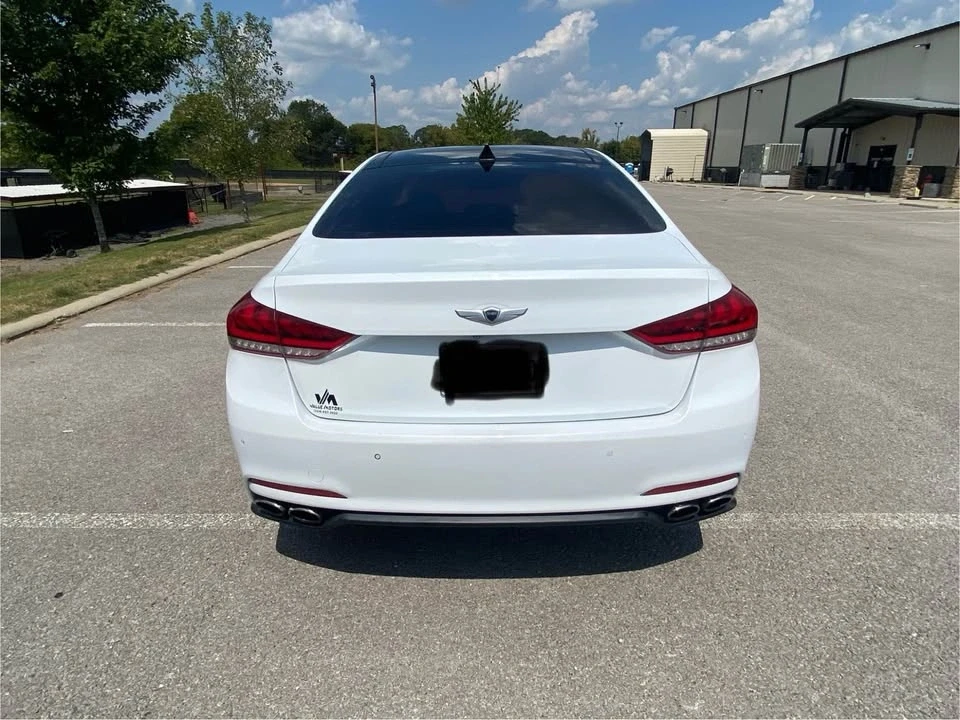 2015 Hyundai Genesis - Image 7 of 17