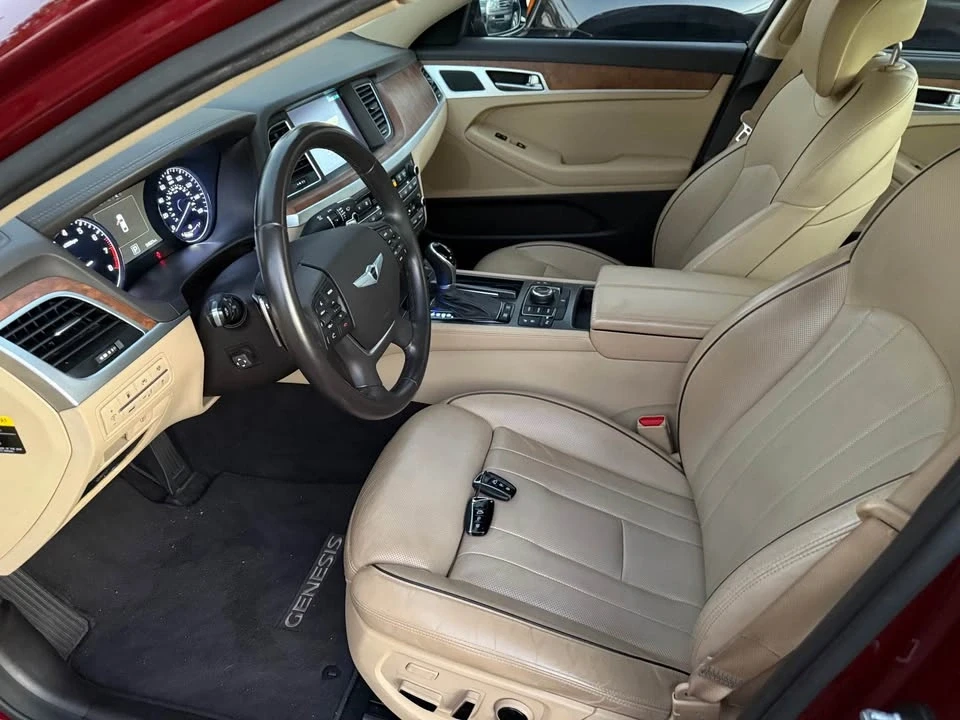 2015 Hyundai Genesis - Image 8 of 19