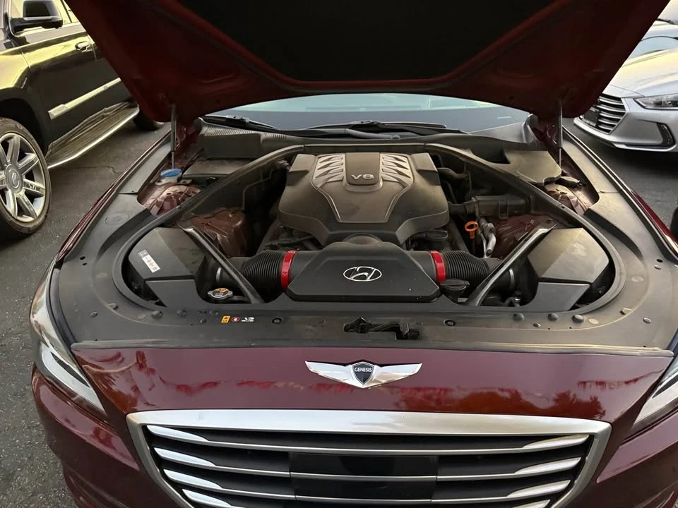 2015 Hyundai Genesis - Image 18 of 19