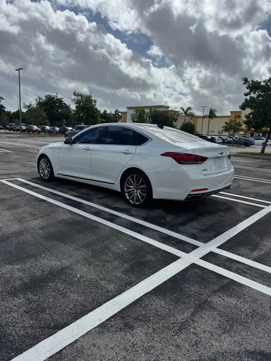 2015 Hyundai Genesis - Image 5 of 13