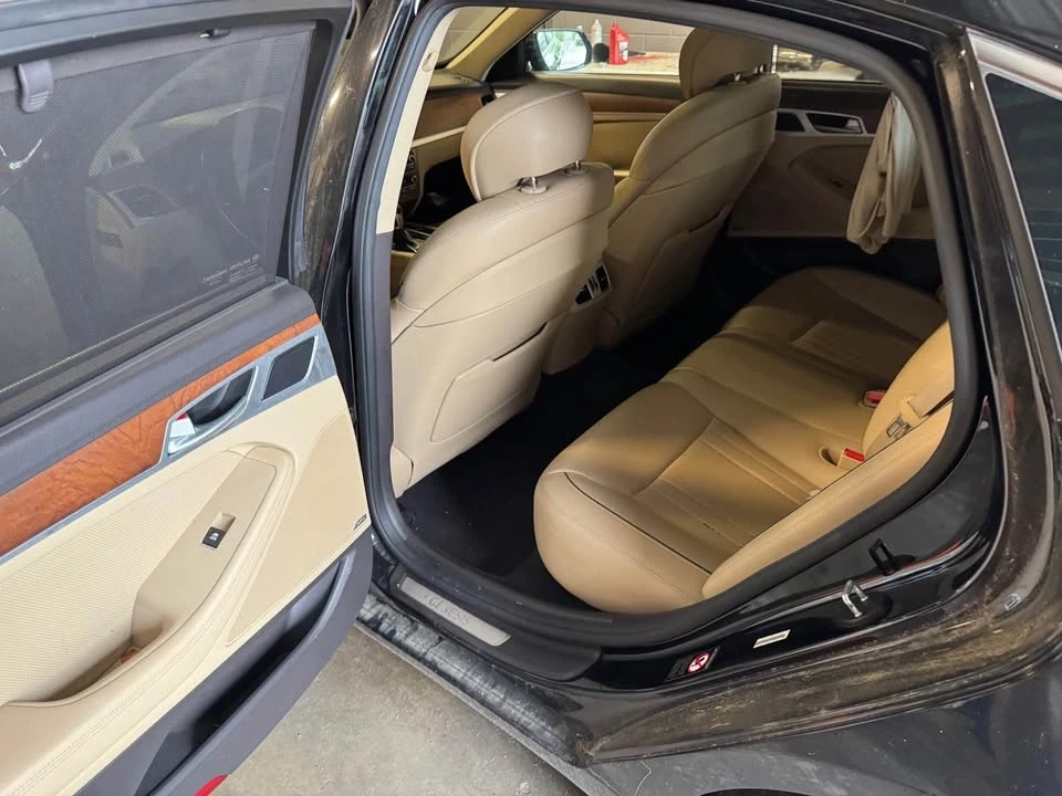 2015 Hyundai Genesis - Image 5 of 6
