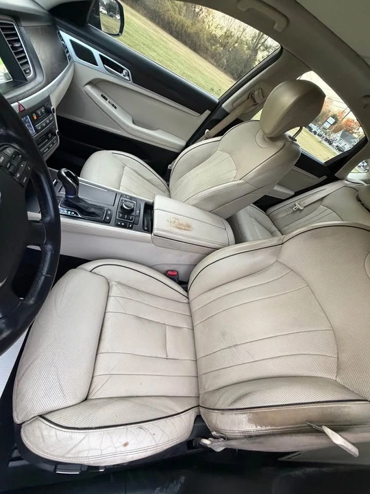2015 Hyundai Genesis - Image 9 of 12