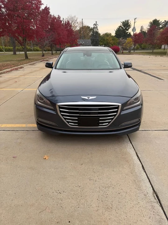 2015 Hyundai Genesis - Image 2 of 15