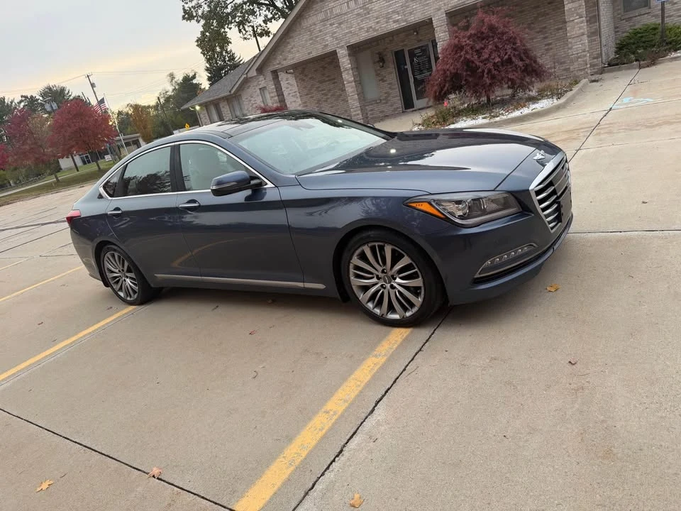 2015 Hyundai Genesis - Image 3 of 15