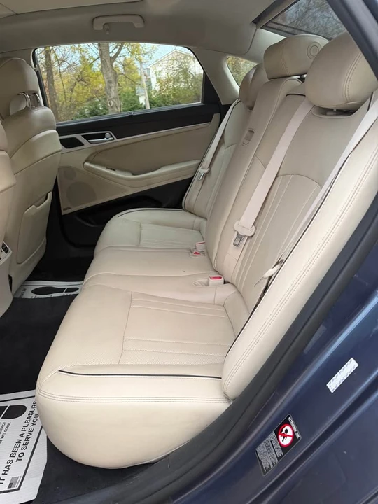 2015 Hyundai Genesis - Image 14 of 15