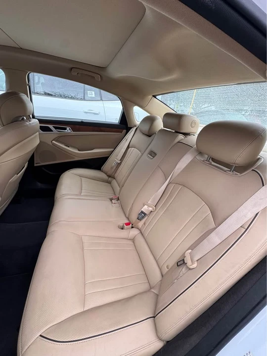 2015 Hyundai Genesis - Image 6 of 6