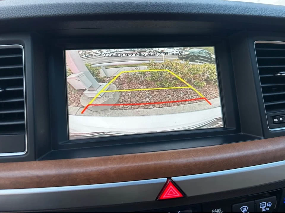 2015 Hyundai Genesis - Image 14 of 15