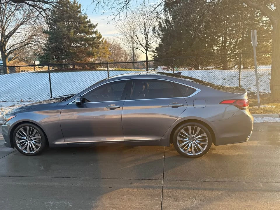 2015 Hyundai Genesis - Image 7 of 12