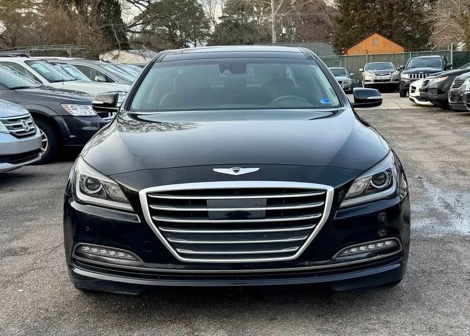 2015 Hyundai Genesis - Image 2 of 20