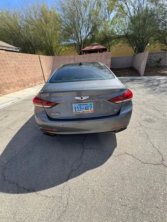 2015 Hyundai Genesis - Image 4 of 11