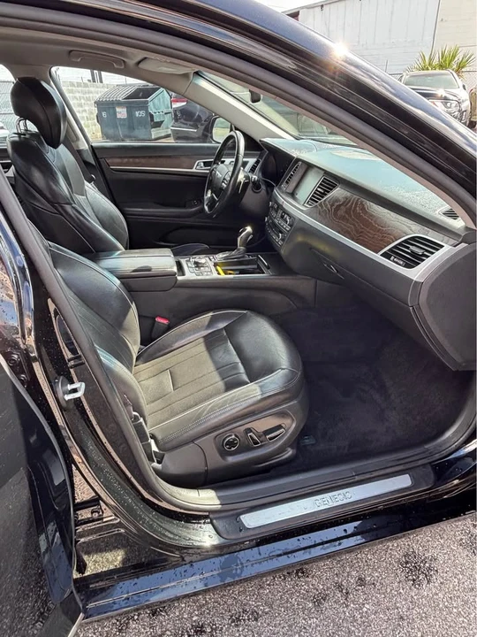 2015 Hyundai Genesis - Image 8 of 11