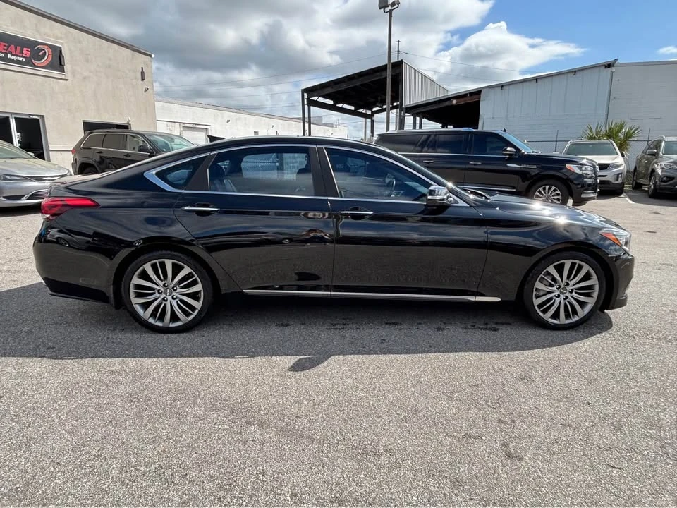 2015 Hyundai Genesis - Image 4 of 11