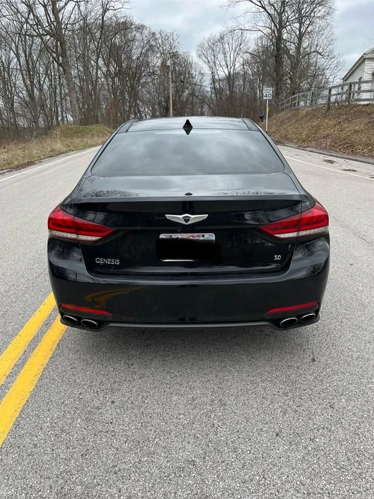 2015 Hyundai Genesis - Image 4 of 14
