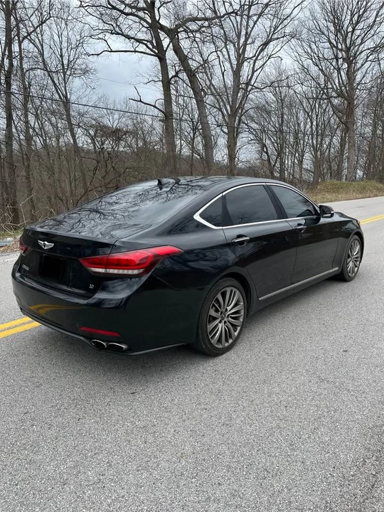 2015 Hyundai Genesis - Image 5 of 14