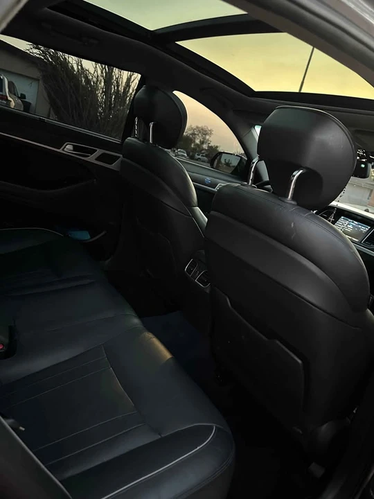 2015 Hyundai Genesis - Image 7 of 8