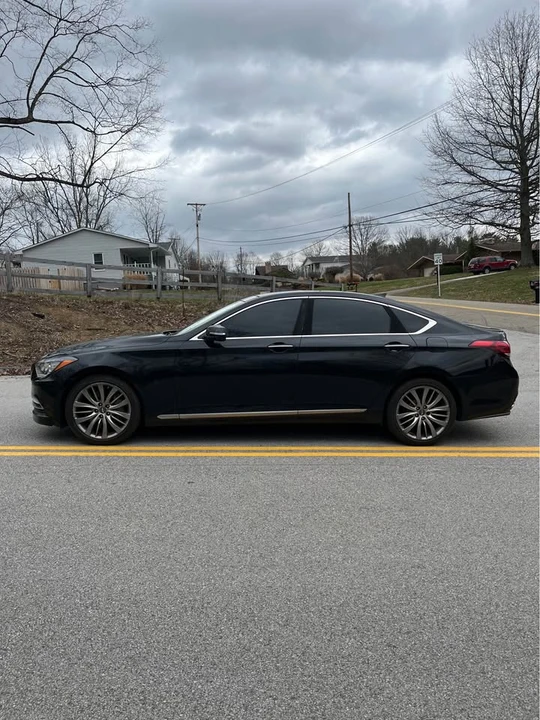 2015 Hyundai Genesis - Image 2 of 14