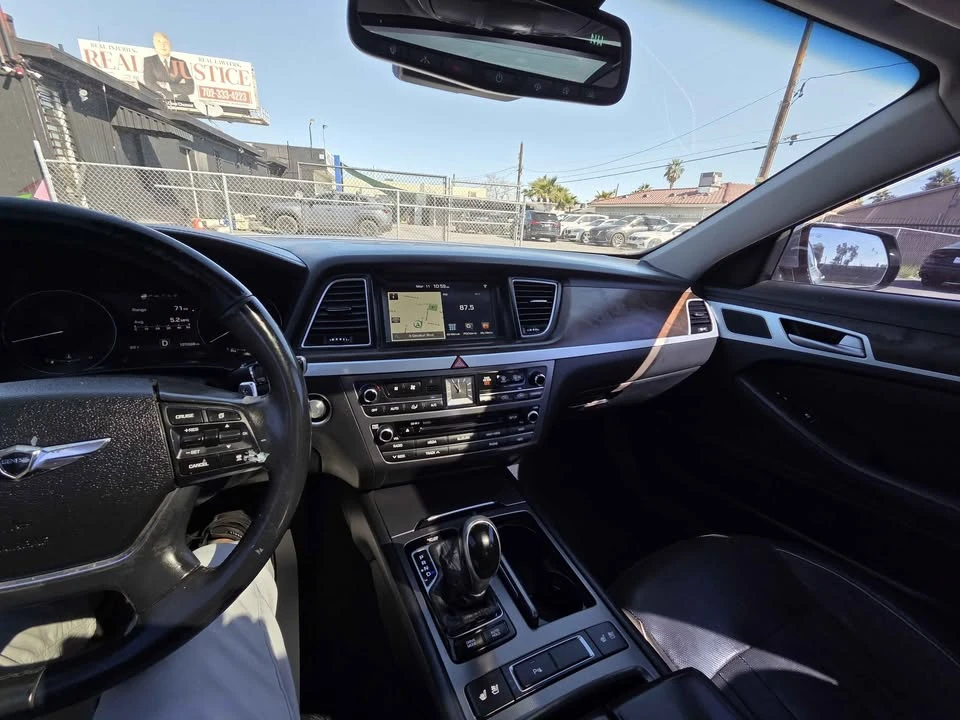 2015 Hyundai Genesis - Image 9 of 14