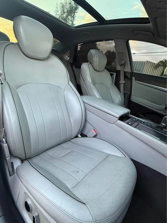2015 Hyundai Genesis - Image 5 of 14