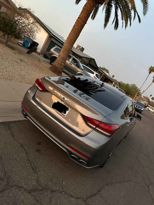 2015 Hyundai Genesis - Image 2 of 8