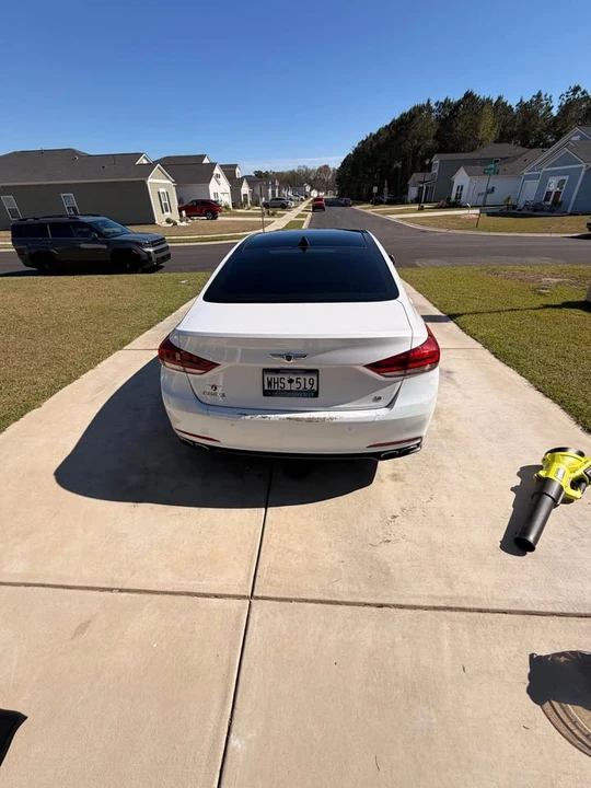 2015 Hyundai Genesis - Image 4 of 15