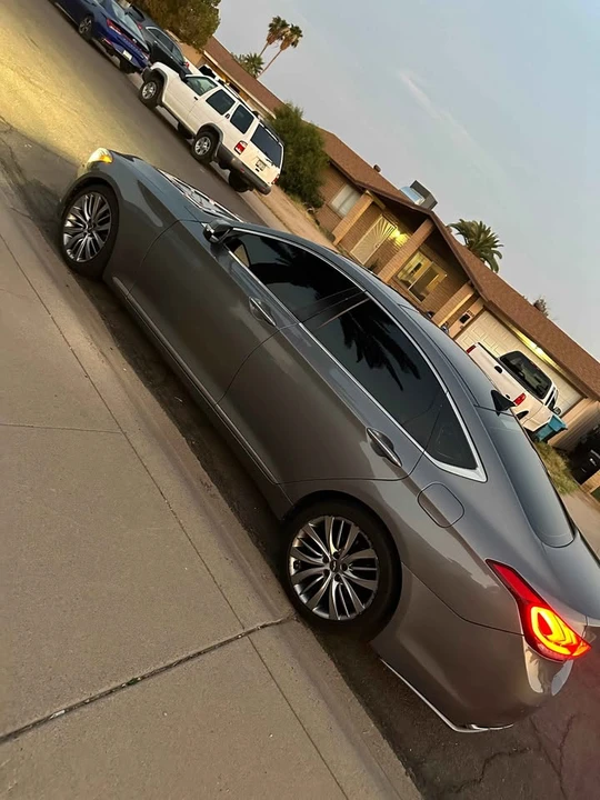 2015 Hyundai Genesis - Image 4 of 8