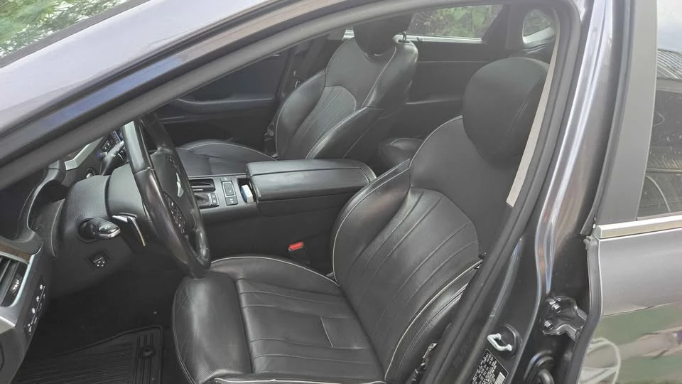 2015 Hyundai Genesis - Image 6 of 11