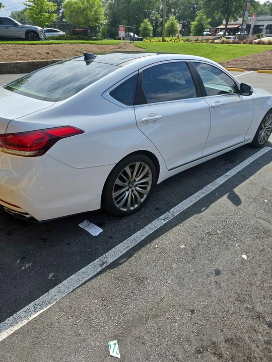 2015 Hyundai Genesis - Image 2 of 4