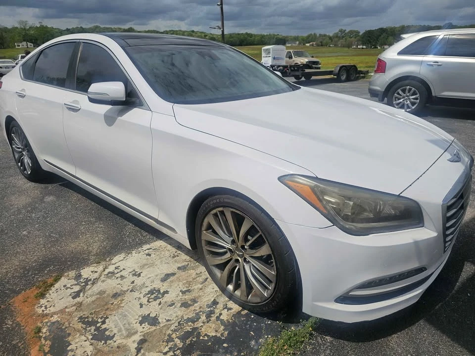 2015 Hyundai Genesis - Image 2 of 7