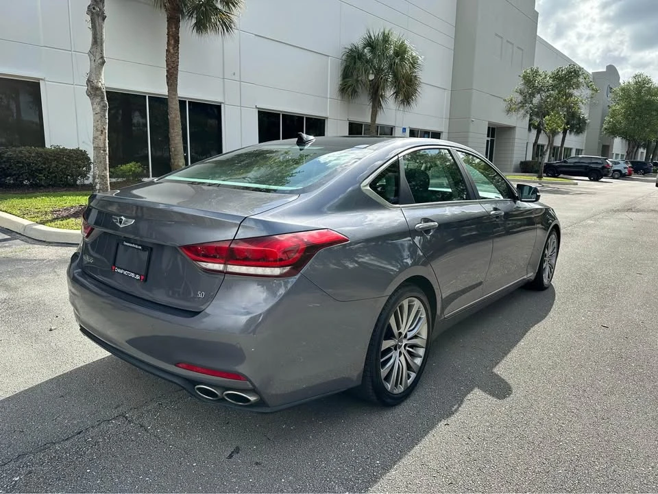 2015 Hyundai Genesis - Image 4 of 19