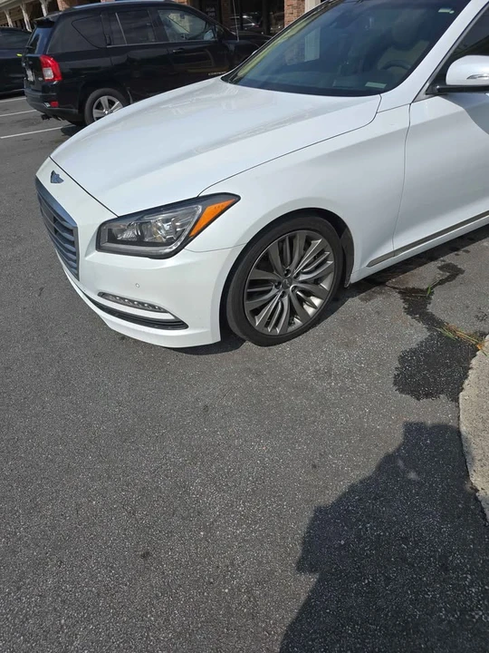 2015 Hyundai Genesis - Image 4 of 4
