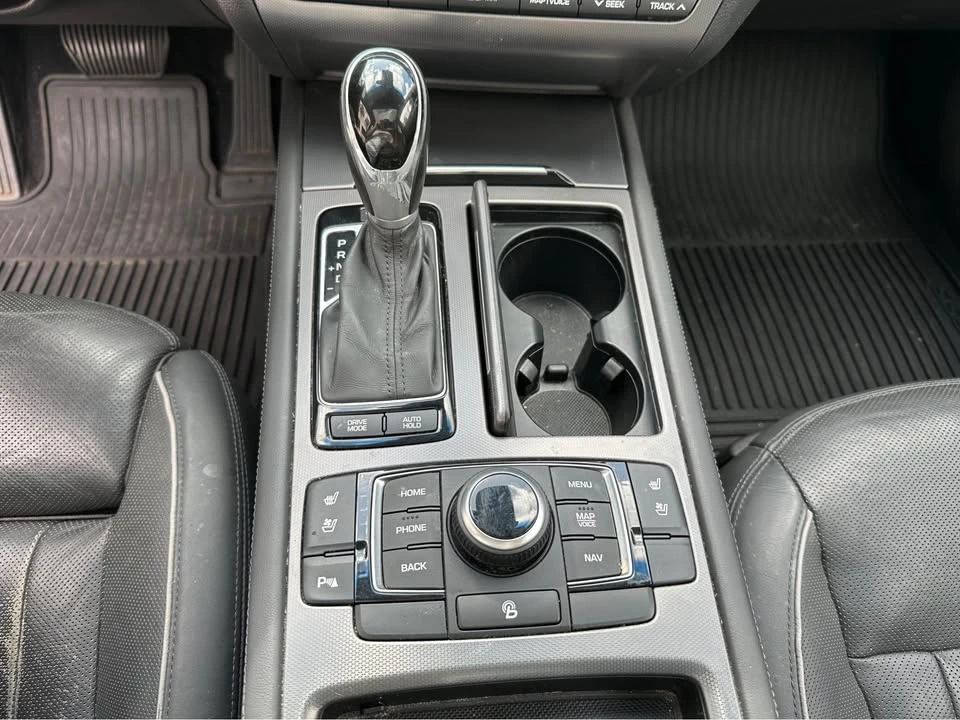 2015 Hyundai Genesis - Image 18 of 19