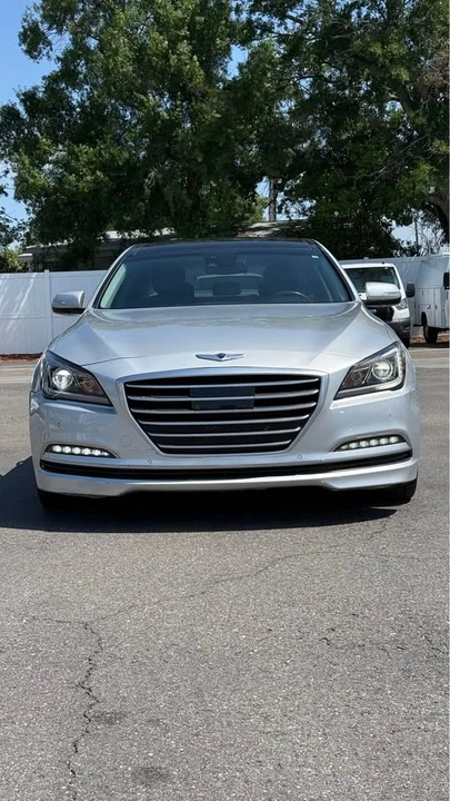 2015 Hyundai Genesis - Image 6 of 18