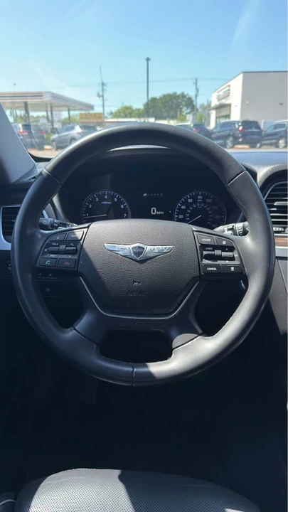 2015 Hyundai Genesis - Image 13 of 18