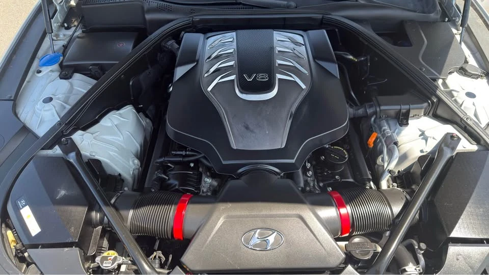 2015 Hyundai Genesis - Image 18 of 18