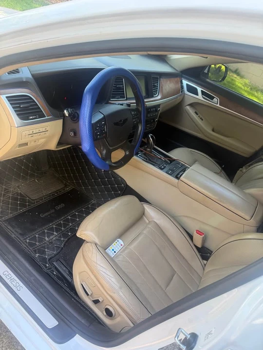 2015 Hyundai Genesis - Image 5 of 6