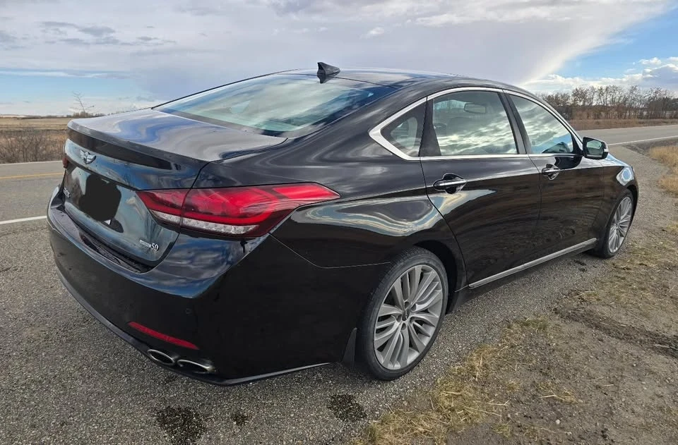 2015 Hyundai Genesis - Image 6 of 13